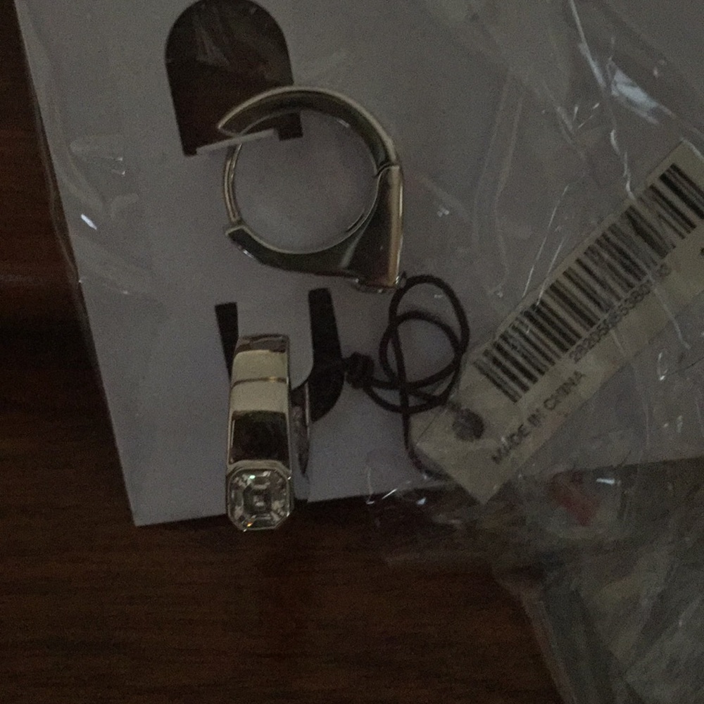 Henri Bendel huggable earring silver